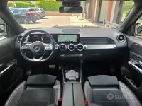 Usata Mercedes GLB200 Premium 150 CV (110 kW) 2020 Grigio montagna SUV