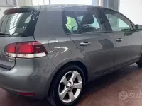 Usata VW Golf VI Highline 105 CV (77 kW) 2011 Grigio Utilitaria