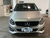 Usata Mercedes B180 Premium 109 CV (80 kW) 2016 Grigio Utilitaria