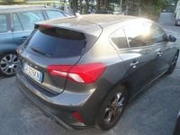 Usata Ford Focus ST-Line 120 CV (88 kW) 2020 Grigio Berlina