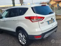Begagnad Ford Kuga Titanium 163 HK (119 kW) 2013 Vit SUV