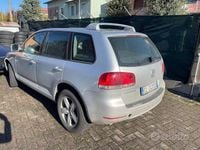 Usata VW Touareg 174 CV (127 kW) 2004 Grigio SUV