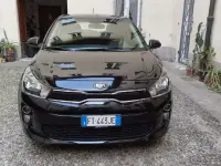 Usata Kia Rio 84 CV (61 kW) 2019 Nero Berlina