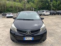 Usata Toyota Yaris 69 CV (50 kW) 2012 Nero Utilitaria