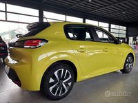 Usata Peugeot 208 Active 75 CV (55 kW) 2024 Verde Utilitaria