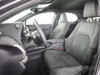 Usata Lexus UX 152 CV (111 kW) 2024 Grigio SUV