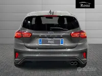 Usata Ford Focus ST-Line 116 CV (85 kW) 2025 Grigio scuro metallizzato Berlina