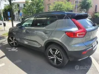 Usata Volvo XC40 R-Design 190 CV (139 kW) 2018 Grigio SUV
