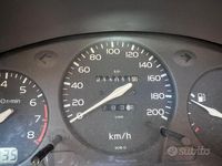 Usata Nissan Micra 75 CV (55 kW) 1996 Grigio Utilitaria