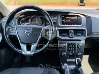 Usata Volvo V40 Momentum 150 CV (110 kW) 2015 Gray Berlina
