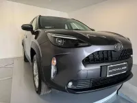 Usata Toyota Yaris Cross Active 92 CV (67 kW) 2025 Dark grey SUV