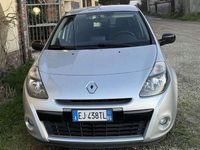 Usata Renault Clio II 75 CV (55 kW) 2011 Argento Berlina
