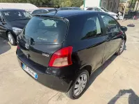 Usata Toyota Yaris Sol 90 CV (66 kW) 2008 Nero Utilitaria