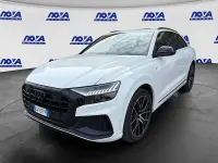 Usata Audi Q8 Sport 231 CV (169 kW) 2023 Bianco ghiaccio SUV