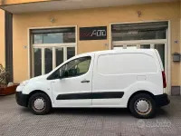 Usata Peugeot Partner 90 CV (66 kW) 2011 Bianco