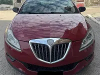 Usata Lancia Delta Gold 120 CV (88 kW) 2011 Rosso Utilitaria