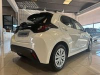 Usata Toyota Yaris Active 72 CV (52 kW) 2023 Bianco Utilitaria
