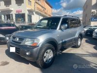 Usata Mitsubishi Pajero Intense 160 CV (117 kW) 2005 Grigio SUV