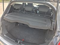 Usata Lancia Ypsilon 69 CV (50 kW) 2015 Grigio Utilitaria