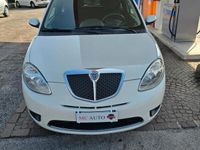 Usata Lancia Ypsilon 60 CV (44 kW) 2008 Bianco Utilitaria