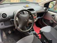 Usata Peugeot 107 68 CV (50 kW) 2007 Utilitaria