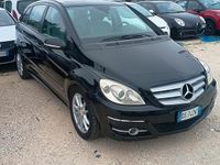 Usata Mercedes B200 140 CV (102 kW) 2009 Nero Monovolume