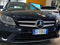Usata Mercedes C220 194 CV (142 kW) 2019 Blu Berlina
