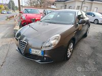 Usata Alfa Romeo Giulietta Distinctive 120 CV (88 kW) 2012 Grigio Utilitaria