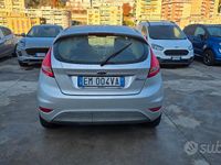 Usata Ford Fiesta Titanium 82 CV (60 kW) 2012 Argento Utilitaria