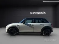 Usata Mini Cooper Hype 136 CV (100 kW) 2017 Bianco avorio / tetto nero Utilitaria