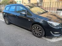 Usata Opel Astra 140 CV (102 kW) 2014 Nero Station wagon