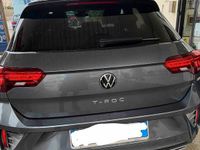 Usata VW T-Roc R-line 150 CV (110 kW) 2023 Grigio SUV