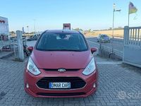 Usado Ford B-MAX 95 CV (69 kW) 2013 Naranja Monovolumen