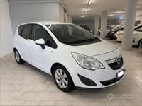 Usata Opel Meriva Cosmo 101 CV (74 kW) 2012 Bianco Monovolume