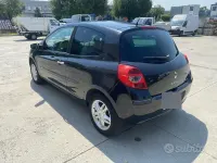 Usata Renault Clio 75 CV (55 kW) 2007 Nero Utilitaria