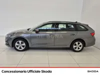 Usata Skoda Octavia Executive 116 CV (85 kW) 2022 Grigio Station wagon