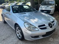 Usata Mercedes SLK200 163 CV (119 kW) 2004 Argento Cabrio