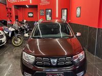 Usata Dacia Sandero Stepway 90 CV (66 kW) 2017 Viola Berlina