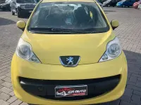 Usata Peugeot 107 54 CV (39 kW) 2007 Giallo Utilitaria