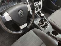 Usata VW Golf V 105 CV (77 kW) 2007 Blu Utilitaria