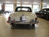Usata Mercedes 190 105 CV (77 kW) 1962 Beige Berlina