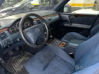 Usata Mercedes E200 Avantgarde 186 CV (136 kW) 1999 Blu Station wagon
