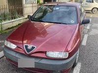 Usata Alfa Romeo 146 103 CV (75 kW) 1995 Rosso Utilitaria