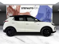 Nuova KGM Tivoli 163 CV (119 kW) 2026 Grand white con tetto e spoile SUV