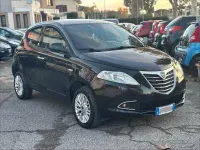 Gebraucht Lancia Ypsilon 80 PS (58 kW) 2014 Schwarz Kleinwagen