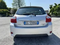 Usata Toyota Auris Sol 90 CV (66 kW) 2011 Argento Utilitaria