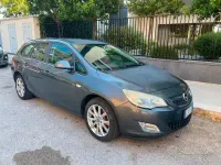 Usata Opel Astra 110 CV (80 kW) 2012 Station wagon