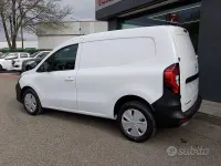 Nuova Renault Kangoo 131 CV (96 kW) 2026 Bianco Monovolume