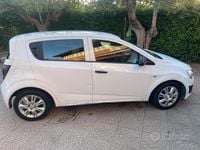 Usata Chevrolet Aveo 69 CV (50 kW) 2012 Bianco Utilitaria