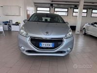 Usata Peugeot 208 Allure 68 CV (50 kW) 2015 Grigio Utilitaria